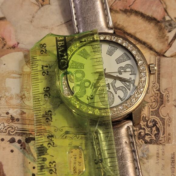 Vintage Watch NY&C Glitter Dial Quartz Rhinestone Bezel Silver Strap Japan Movt - Picture 5 of 10